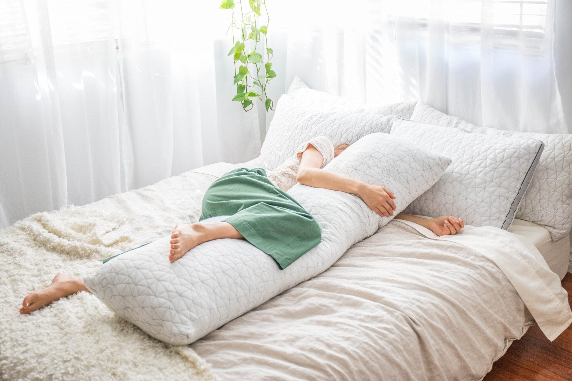 6 Reasons Why You Need a Body Pillow