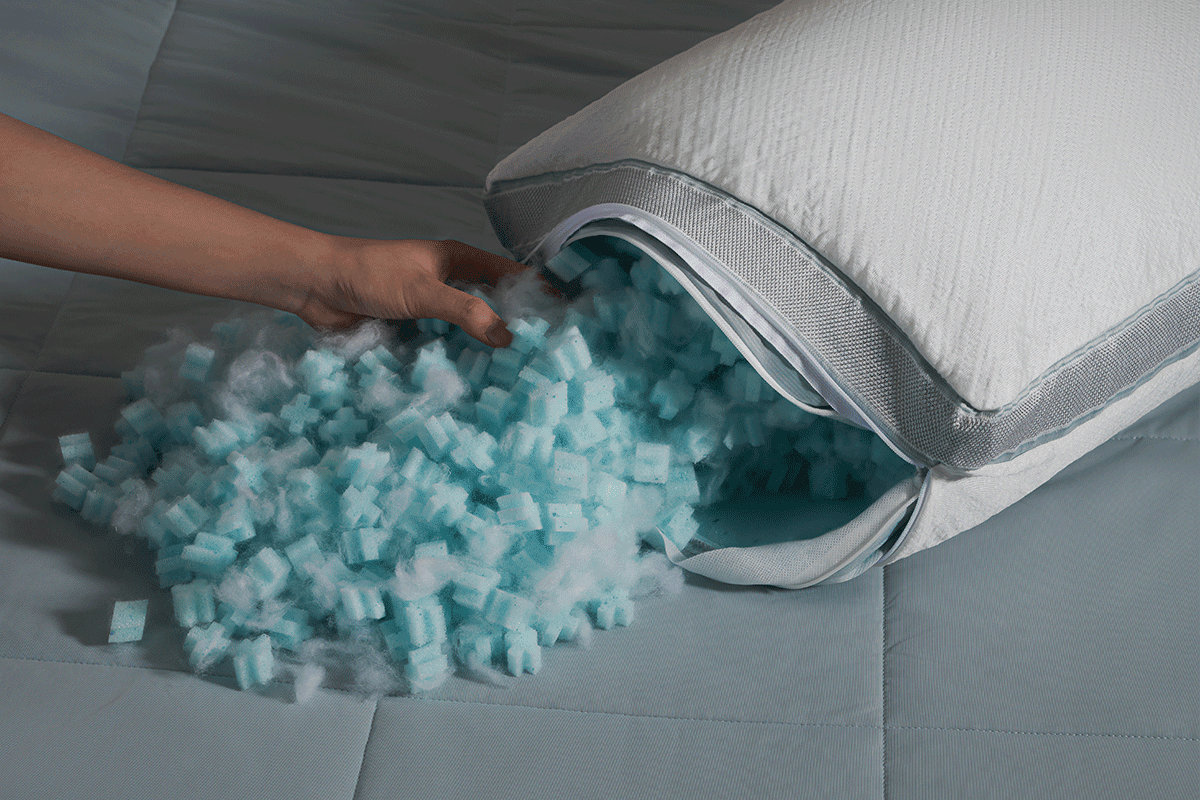 Cooling pillow with memory foam